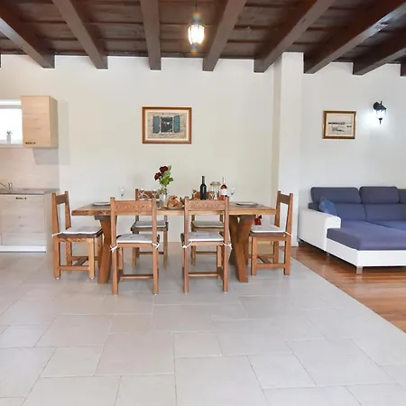 Vakantiehuis House Mate Ceko - Authentic Dalmatian Stone Villa