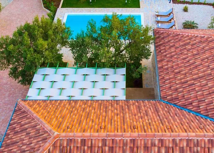 Vakantiehuis House Mate Ceko - Authentic Dalmatian Stone Villa Sukošan